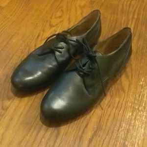 Nine West black lace-up shoes